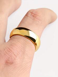 6 毫米宽镀钛戒指 - 金色，现代简约风格，耐用珠宝，适合婚礼、情人节、毕业典礼、周年纪念日、男女通用，采用优质仿宝石精制而成，时尚配饰，情侣戒指