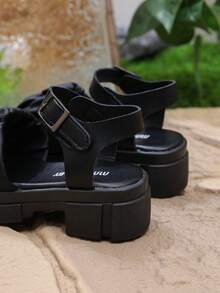 全新夏季女童高跟钩环凉鞋，时尚百搭学院风系带露趾公主凉鞋