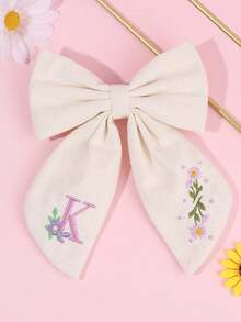 1件女孩26字母刺繡髮夾，甜美花卉字母設計髮夾，女孩生日春季髮飾，精緻女孩髮夾附優雅刺繡（白色/海軍藍），返校季 - 彩色 - 查看 19