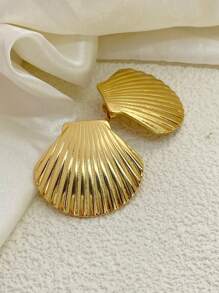 A Set Of 6 Fashionable And Elegant Golden Stainless Steel Earrings For Women, Featuring Jewelry Elements Such As Starfish, Shells, Seashells And Feathers, Free Of Allergens, With Long-Lasting Colors, Suitable For Daily Wear And A Graduation Season Gift.