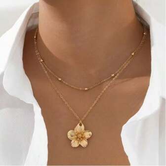 1pc Vintage Double-Layer Pleated Flower Pendant Necklace, Elegant High-End Fashion Petals Design Necklace, Suitable For Daily Wear And Gifts