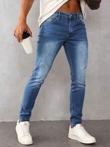 Jeans skinny para hombre en denim azul claro, ajustados y modernos, ideal para estilos casuales - Azul lavado medio - Ver 3