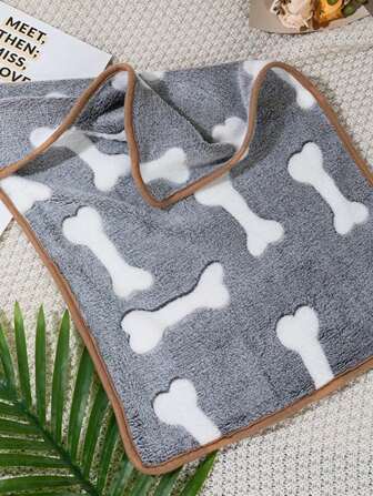 1pc Pet Blanket, Warm Coral Fleece Paw Print Blanket For Cats And Dogs, All Season