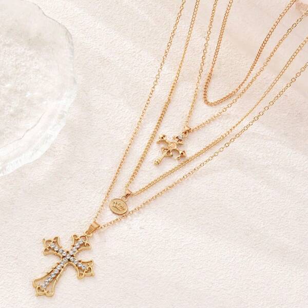 Colar com Pingente de Cruz Prateado e Dourado com Cristais em Camadas