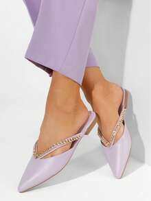 女士平底一脚蹬鞋，波西米亚风基本款纯色链条装饰，时尚优雅，适合派对和日常穿着