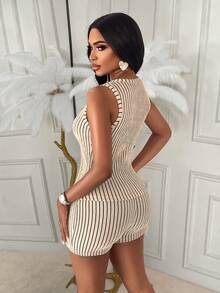 AIJ Amarilo 女士夏季休闲条纹纽扣无袖修身上衣和短裤两件套，适合度假和居家生活（随机印花） - 杏色 - 查看 2