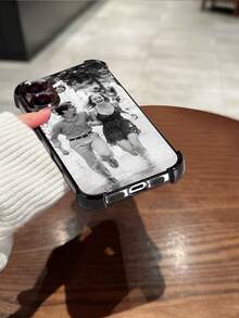 1个定制照片黑色手机壳，兼容 15 Pro Max/16 Pro Max/17/17 Pro Max、S25 Ultra/S25 Plus、Redmi等机型。可定制婚礼照片，是送给情侣、朋友、家人、毕业生的礼物。国际版，非国内版。 - 黑色 - 查看 6