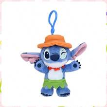 Breloc de pluș Disney Stitch Summer Dance, inspirat de hula, cu fustă din iarbă, coroană Plumeria și lei floral - vibrații tropicale, în pluș moale + lanț metalic. Perfect ca breloc/amulet de geantă pentru fanii Disney.