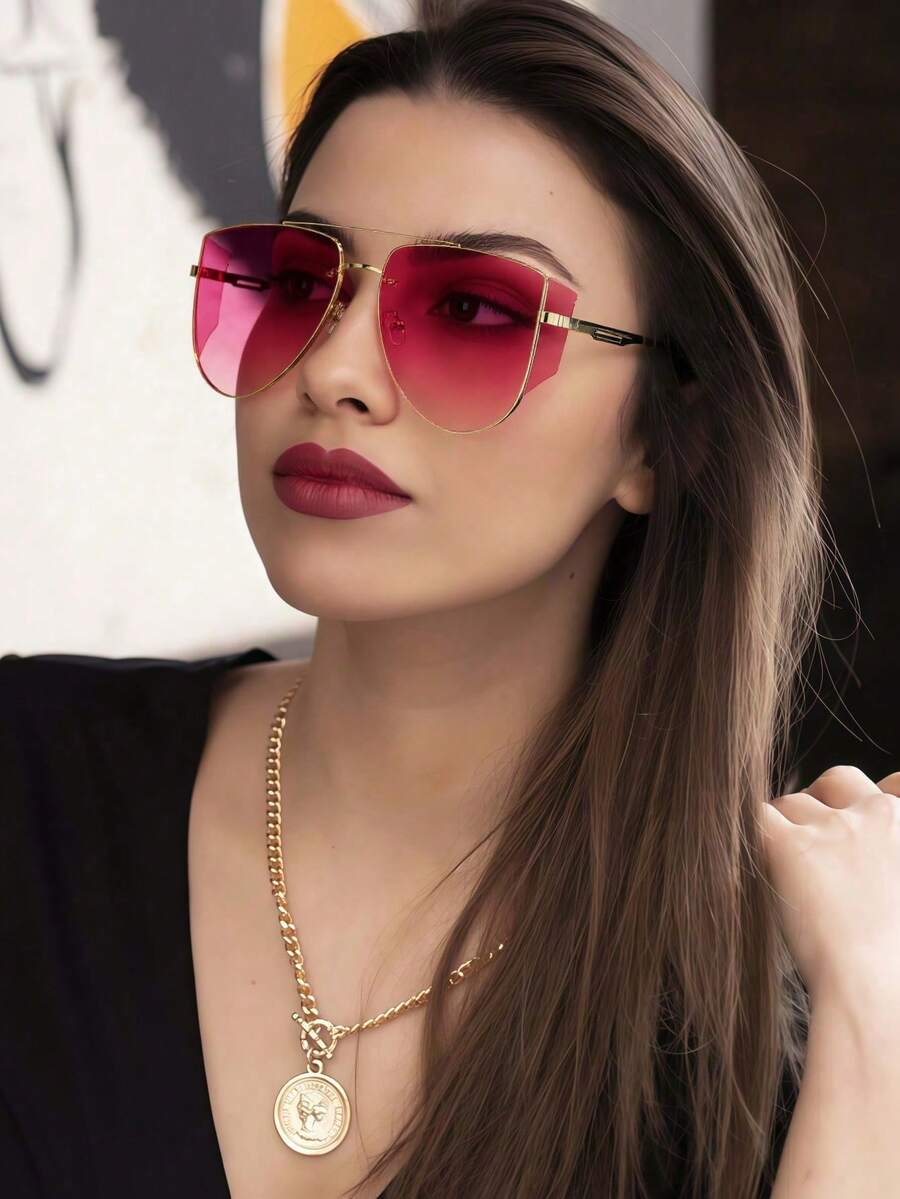 轻盈独特的 Y2K 时尚眼镜是任何节日装扮、沙滩装扮或日常女性时尚的完美点缀。无论是驾驶、散步还是内容创作，它们都能与街头服饰、泳装以及您所有喜爱的当季服装完美搭配。飞行员墨镜