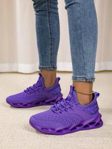 1 Pair Women's Fashion Solid Color Running Shoes, Breathable Non-Slip Outdoor Sports Shoes, Soft Thick Sole Increased Height Chunky Sneakers, Shock Absorbing Sneakers, Mesh Breathable Lightweight Comfortable Sock Shoes, Versatile Casual Outdoor School Travel Walking Shoes (Size Up By 0.5)