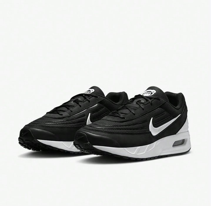 Nike Air Max Verse Mens Athletic Casual Running Shoes FV1302-003 - Black and White - View 1