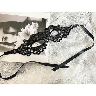 2-delige set hoogwaardige bolvormige oogmaskers met een mysterieus en elegant vampierthema. Sexy, uitgeholde oogschaduwmasker met zwart kant en complex bloemenmotief voor vrouwen. Halloweenkostuums, danszalen, droomfeestjes, sexy ondergoed en ondergoedaccessoires voor dames, gezichtsbedekkende rollenspellen en accessoires geschikt voor vrouwen en verschillende scenario's, Valentijnsdagcadeaus, SM-producten voor seksuele ondersteuning.