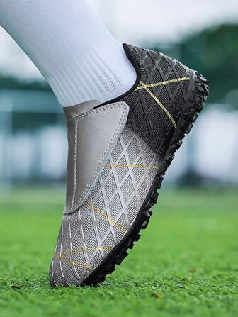 1 Pair Of Children's PU Leather Wear-Resistant, Broken Nail Anti Slip Professional Children's Football Shoes Suitable For Daily Exercise In All Seasons