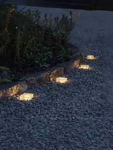 Epicgadget 太阳能冰块形花园灯，暖色户外太阳能花园装饰灯，适用于小路、后院、圣诞装饰、派对，防水，适用于户外台阶、露台、庭院、草坪 - 白色 - 查看 3