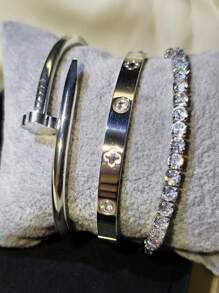 Conjunto de 3 piezas de brazalete de acero inoxidable con encantos de uña y trébol, apropiado para uso diario de mujeres, regalo de Navidad, obsequio de festividades