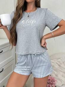 Set de 2 piezas de pijama para mujer con diseño de letra, camiseta de cuello redondo de manga corta con rayas y shorts con bolsillo, ropa de estar en casa