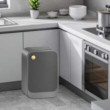 Baño Latas y envases de reciclaje