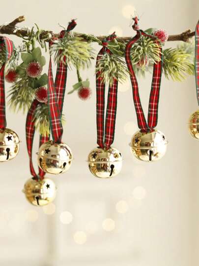 Zazumi 6 件 1 套金色金属铃铛装饰挂饰、圣诞铃铛卧室装饰、万圣节壁挂圣诞装饰挂饰、秋季卧室配饰装饰、女孩房间装饰、节日金色星星镂空圣诞铃铛配格子丝带 - 圣诞树装饰品，适用于圣诞节装饰、家居装饰迷你小物件、派对回礼、花园装饰、生日装饰、客厅装饰、圣诞装饰、圣诞礼物