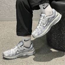 耐克男女通用 2026 新款功能复古跑步鞋，休闲运动鞋，时尚厚底运动鞋 IH4465-095 - 銀色 - 查看 1