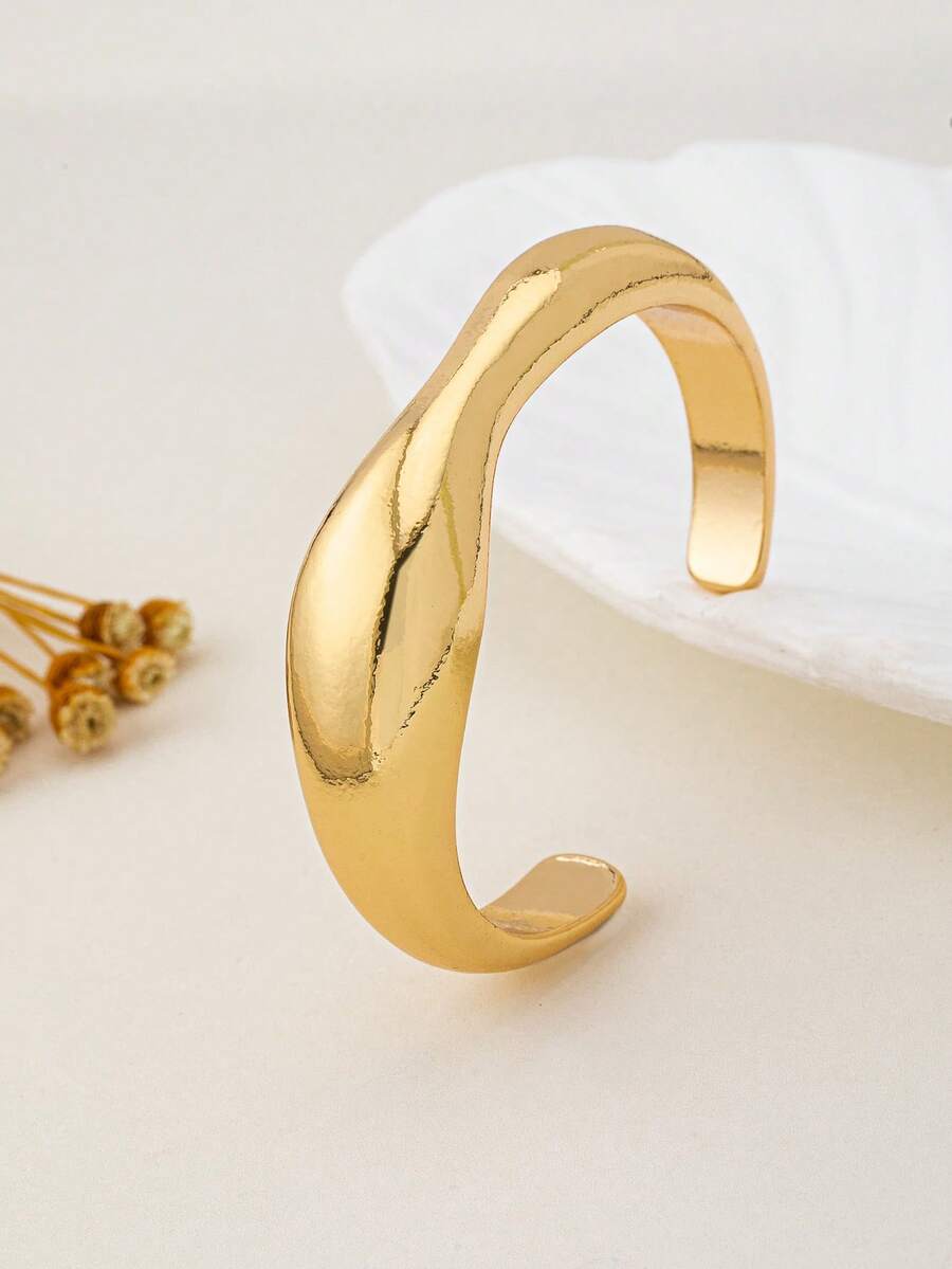 1pc Fashionable Asymmetrical Geometric Open Cuff Bracelet, Gold Color, Suitable For Holiday, Beach, Party, Daily Outfit - Yellow Gold - View 1