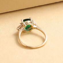 2pcs Vintage European & American Style Square Green Gem 4-Prong Setting Engagement Rings