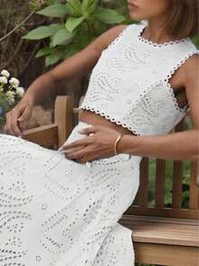 1 chiếc áo croptop không tay thêu hoa khoét rỗng kiểu vintage, họa tiết hoa ngẫu nhiên. - trắng - Xem 9
