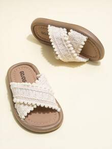 1 par de pantuflas beige de tamaño mediano a grande para niños, cómodas y suaves con estilo minimalista, adecuadas para uso interior y exterior, sandalias versátiles y lindas con correa trenzada y decoración de pompones para niñas - Beis - Ver 8