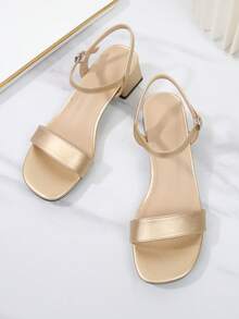 中跟带扣凉鞋，时尚露趾粗跟鞋，宽码和加大码女士凉鞋，复古风格经典高跟百搭休闲鞋 - 金色 - 查看 7