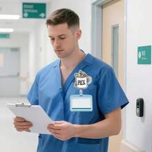 1 Stück einziehbarer glänzender Ausweis-Clip mit süßem Kaffeetassen-Vorderdesign - Haltbarer Acryl Krankenpfleger, Gesundheitswesen, Studentenausweishalter - Geschenk für Mitarbeiter im Gesundheitswesen, Krankenpflege-Zubehör