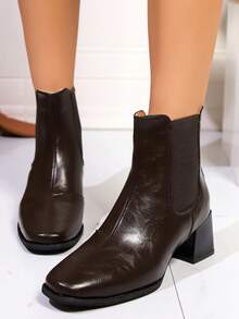 女士皮革饰边高跟踝靴，法式优雅设计，粗跟踝靴，2025秋冬新款，漆面工艺，专业风格，搭配毛衣裙的理想之选 - 棕色 - 查看 2