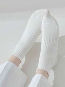 5 双女士纯色百搭中筒袜，百搭且适合日常穿着 - 彩色 - 查看 3