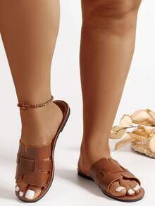 2025夏季新款加大码女鞋 - 蛇纹压花圆头PU平底凉鞋，休闲沙滩度假风。舒适的夏季鞋履，适合日常穿着，时尚露趾设计，透气性好，百搭休闲凉鞋，可搭配任何服饰，适合法式优雅风格、连衣裙、沙滩装、蜜月旅行、波西米亚风、人字拖、平底休闲鞋、沙滩鞋，宽楦设计。 - 棕色 - 查看 4