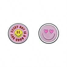 笑脸卡通珐琅胸针圆形金属徽章服装包包配饰创意翻领别针，适合作为礼物送给朋友和同学