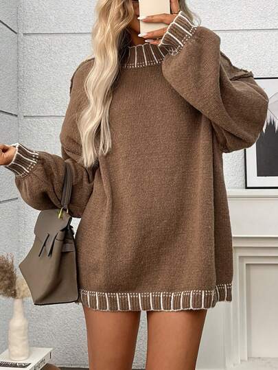 Suéter de malha listrado com gola redonda e contraste de cores plus size