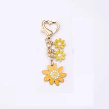 1pc Cartoon Daisy Keychain For Bags And Cars – Cute Daisy Charm Pendant, Lightweight Accessory For Daily Use, Charming Bag Decor And Car Key Holder, Whimsical Floral Accessory, Perfect Gift For Floral Lovers, Durable Keyring Accent, Compact Clip-On Design, Ideal For Backpacks, Purses, Desk Decor, And Travel Essentials - Multicolor - View 11