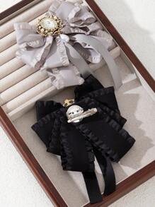 1 pièce Broche élégante de style palais avec des paillettes de cristal de strass, un ruban et un volant en satin et en tissu floral pour femmes. Une bijouterie délicate convenant pour un port quotidien et en cadeau