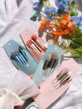 马卡龙迷你化妆刷套装，8件便携套装，适用于眼部和腮红，适合初学者，包含腮红、唇釉、唇膏、润唇膏、遮瑕膏、Arvaj、Something Pen、化妆刷、粉底液、妆前乳、品牌彩妆、散粉、高光、修容、定妆喷雾、Premature、原装彩妆、眼影、腮红、Soul、韩妆、送给女孩的礼物、女士礼物、礼品赠送、粉底刷、遮瑕刷、腮红刷、修容刷、腮红刷、古铜粉刷、散粉刷、粉底刷、腮红刷