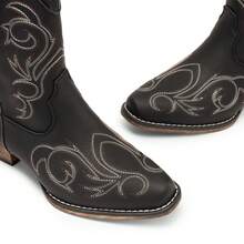 Women's Cowboy Cowgirl Western Boots Embroidered Stitched Ankle Boots Square Toe Chunky Heel Fashion Short Booties With Zipper - 黑色 - 查看 8