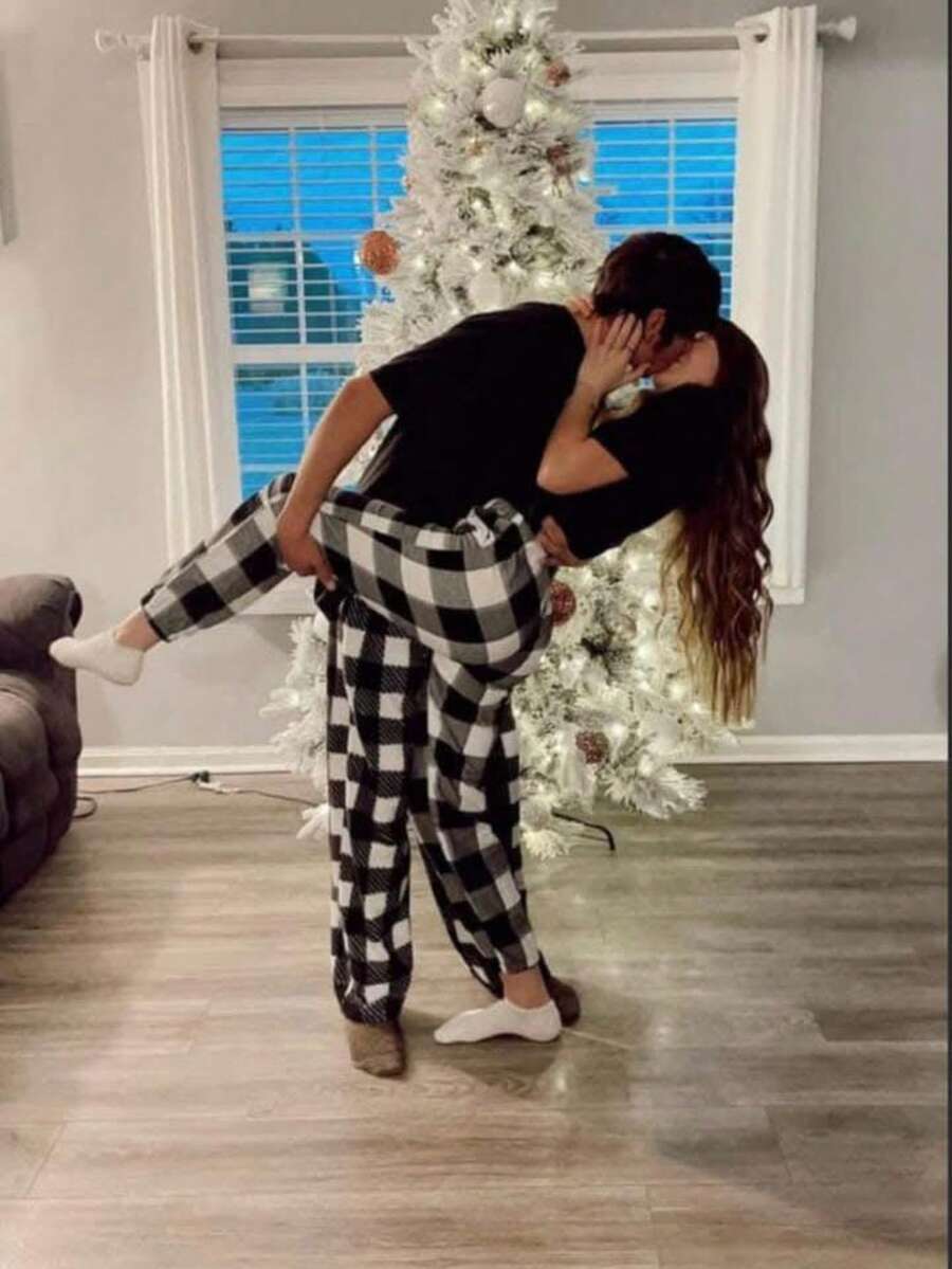 Dúo de pijama para parejas novios esposos amigos comodo calido fresco amplio cuadros rojo negro blanco negro - blanco y negro - Ver 1