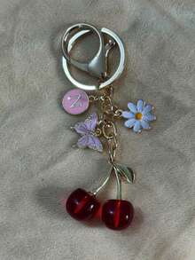1个男女通用锌合金樱花蝴蝶钥匙扣，可爱动物吊坠，送给学生和朋友的绝佳礼物，可爱挂件，汽车配件，包包挂件，校园动物，可爱哥特风，Y2K风格