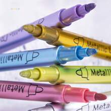 Set mit 12 metallischen Glitzerstiften, wasserfest & lichtecht farbige Zeichenstifte für Steinmalerei, Basteln, DIY, Alben, Holz, Kunststoff, Keramik - Keilspitzen Markerstifte für Feinkunst, Kalligraphie, metallische Markerstifte, Malsets für Kinder, Ohuhu Markerstifte, Farbmarkerstifte, Kinder Malbedarf, Sammelalbum Stifte, Markerstifte, Ohuhu, Farbstifte, Malen, Farbstift, Künstlerbedarf Kinder, Schul-Rückkehr