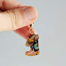 12pcs/24pcs Western Cowboy Hat & Boot Alloy Keychains ,Western-Themed Gifts For Birthday, Friendship, Party Favors, Bag Charms,Mini Keychain For Men And Women. Bag Accessories Lanyards With Id Holder Car Accessories