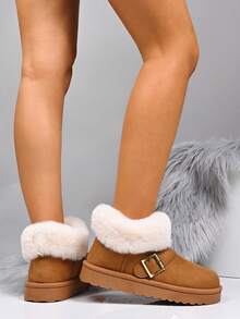 Botas gruesas cómodas y de moda con hebilla para mujeres, nuevas botas de nieve interiores y exteriores con forro grueso y cálido para el invierno