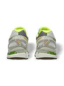 Asics Giày thể thao phong cách sống Bodega X Gel Kayano 20 dành cho nam lưới Off-White có đệm gel màu ngọc lục bảo và điểm nhấn màu xanh neon 1203A621-201 - Bạch đàn xanh - Xem 5