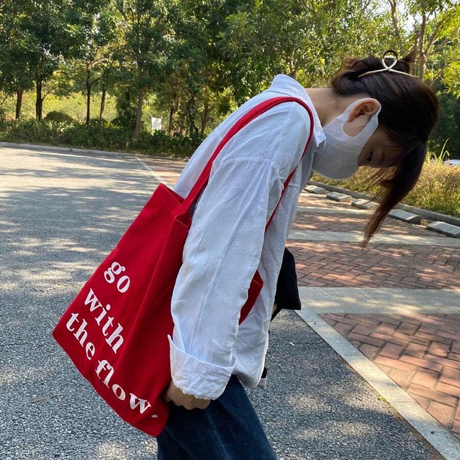 Pastel Pink Holiday Gift Tote Bag With Red Printed Text, Casual Large Capacity Shoulder Tote Canvas Bag, Suitable For Graduates, Teenagers, College Students, Vacation, Beach, Handbag - Red - View 1