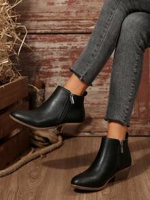 女式黑色粗跟踝靴，休闲侧拉链圆头短靴，舒适踝靴，双拉链时尚靴子，紧身靴，女士时尚踝靴，厚跟和鞋底，休闲设计，女式粗跟踝靴切尔西靴弹力靴粗跟休闲靴，女鞋，新款时尚百搭粗跟性感女士短靴，秋冬踝靴 - 黑色 - 查看 5
