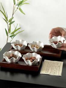 1/2/4-Pcs Set Retro Minimalist White Ceramic Lotus Leaf Shaped Tea/Dessert Plates, Serving Trays, Nuts Bowls