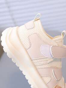 1 双儿童休闲运动鞋，多功能钩环设计户外休闲鞋，幼儿步行鞋，适合所有季节