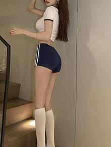 A女士性感内衣韩版女夏季冰丝线面料运动休闲时尚套装