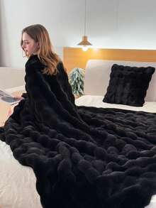 1pc Faux Rabbit Fur Fluffy Blanket, Soft & Warm Throw Blanket For Napping, Sofa, Office, Bed, Camping, Travel, Multi-Purpose Gift Blanket For All Seasons
